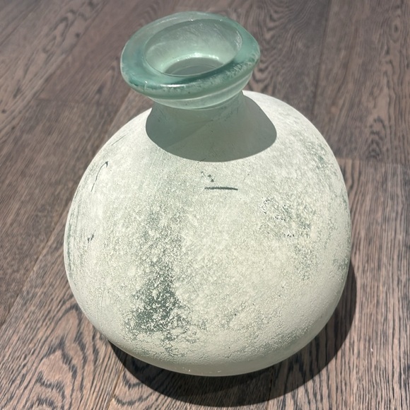 San Miguel Vidrios textured recycled mint green Bulbous Art Glass Vase - Picture 4 of 17